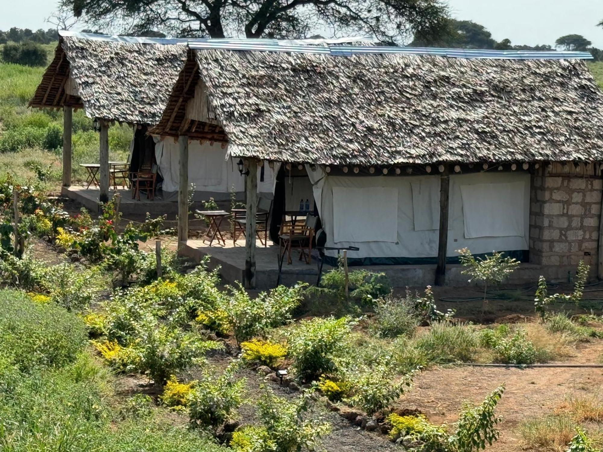 Amboseli Discovery Camp Екстер'єр фото