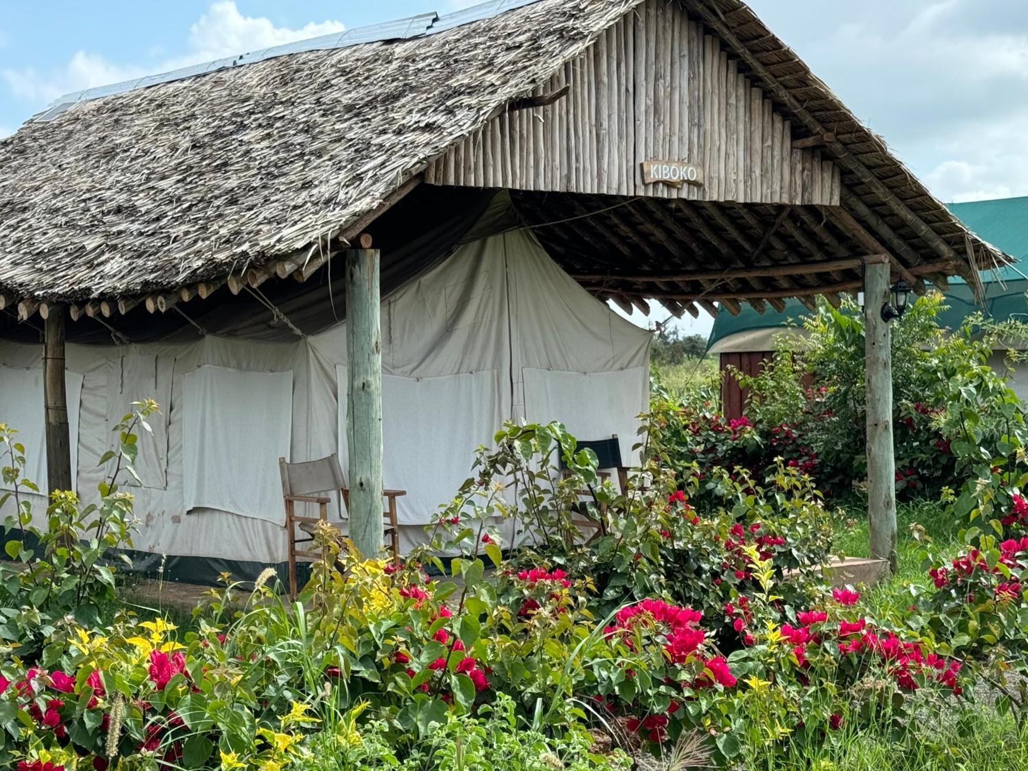 Amboseli Discovery Camp Екстер'єр фото